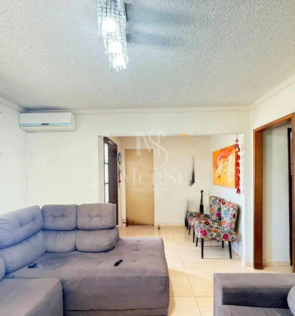 Casa 4 dormitórios - Cachoeirinha