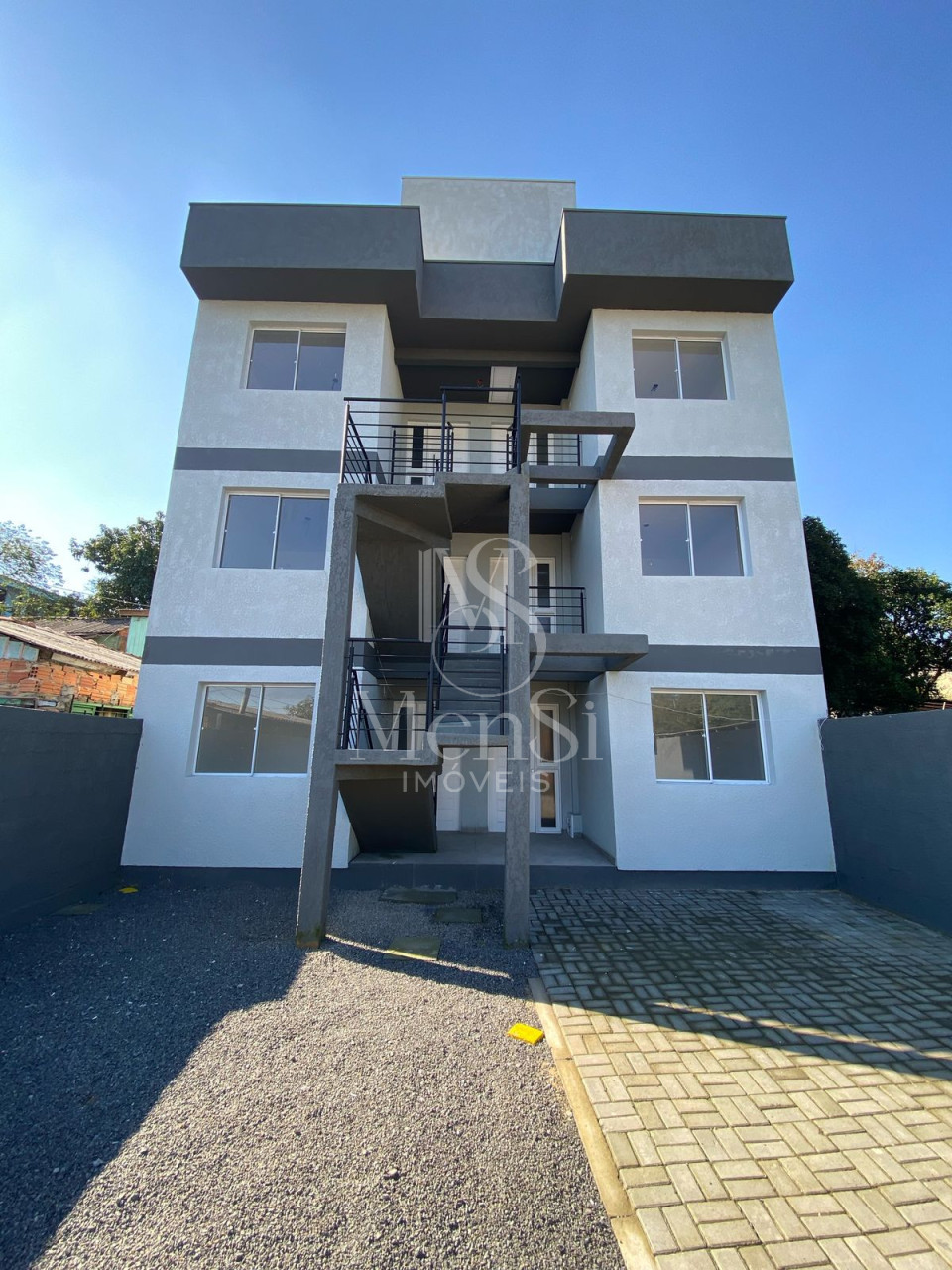 APARTAMENTO 2 DORMITÓRIOS - CENTRO