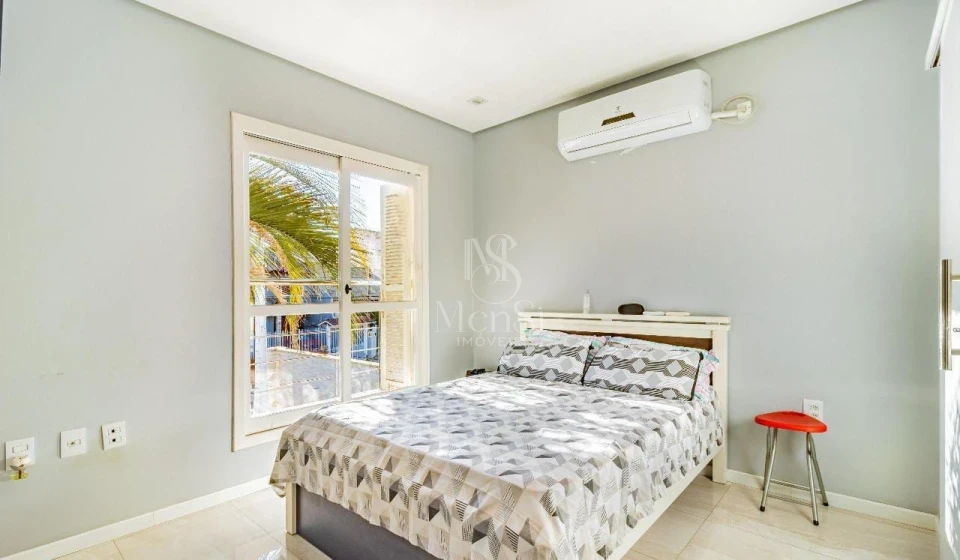 Sobrado 3 dormitórios - Cachoeirinha