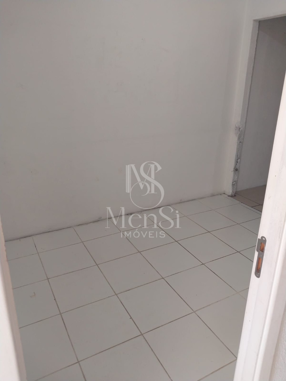Casa a venda com 2 dormitórios
