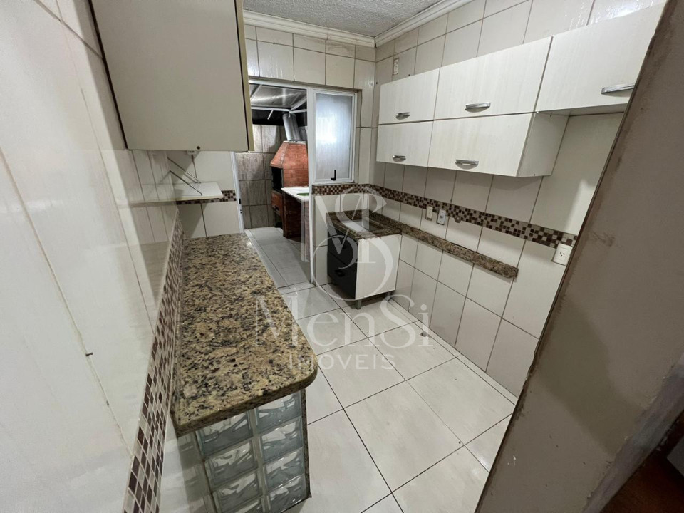 Sobrado a venda com 2 dormitórios