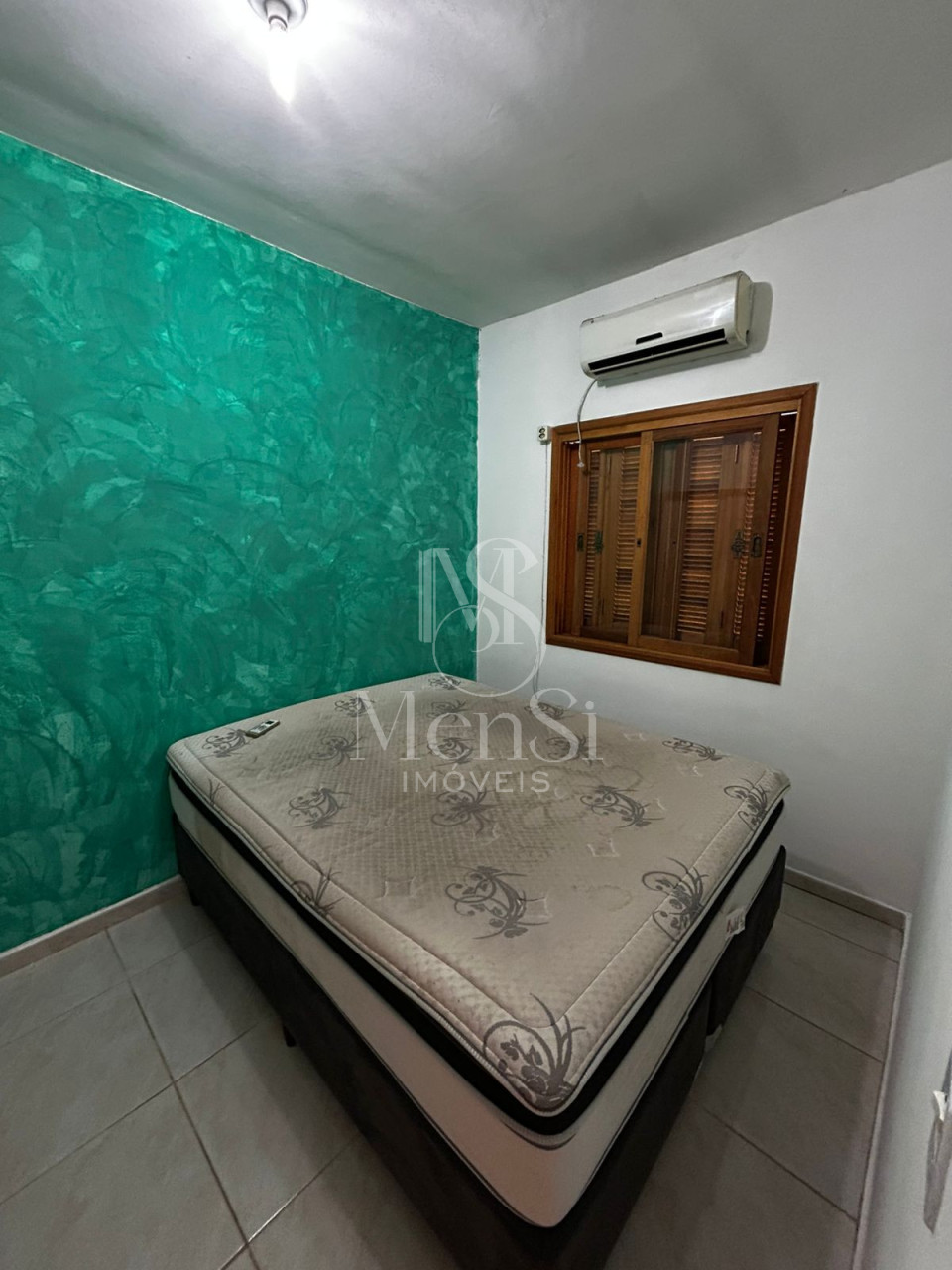 CASA SEMI MOBILIADA PARA LOCAÇÃO