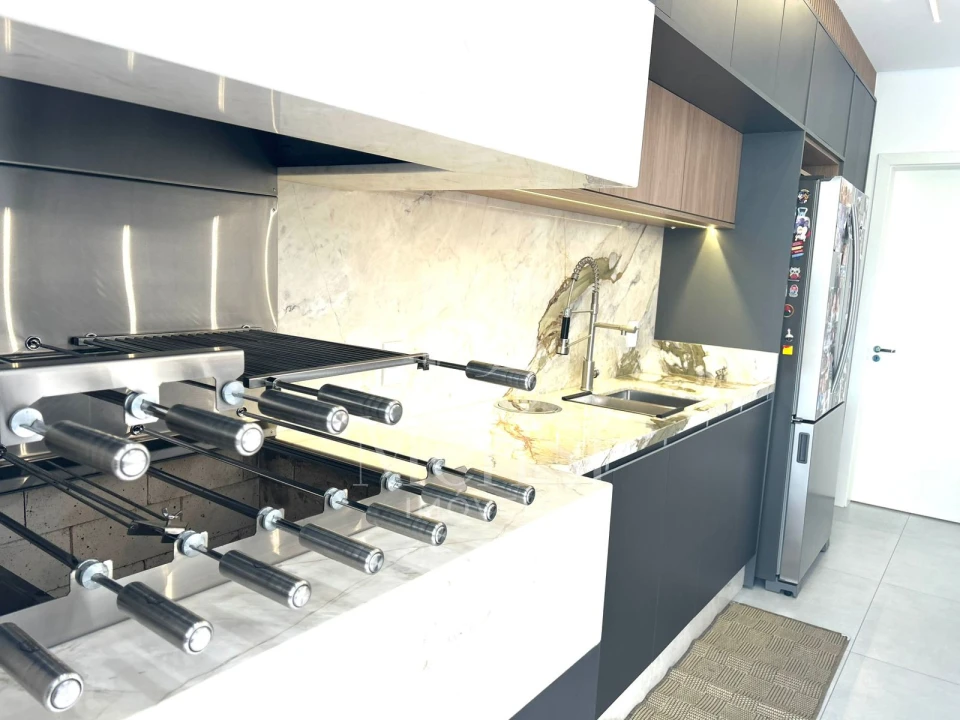 Sobrado com 3 suites no Alphaville