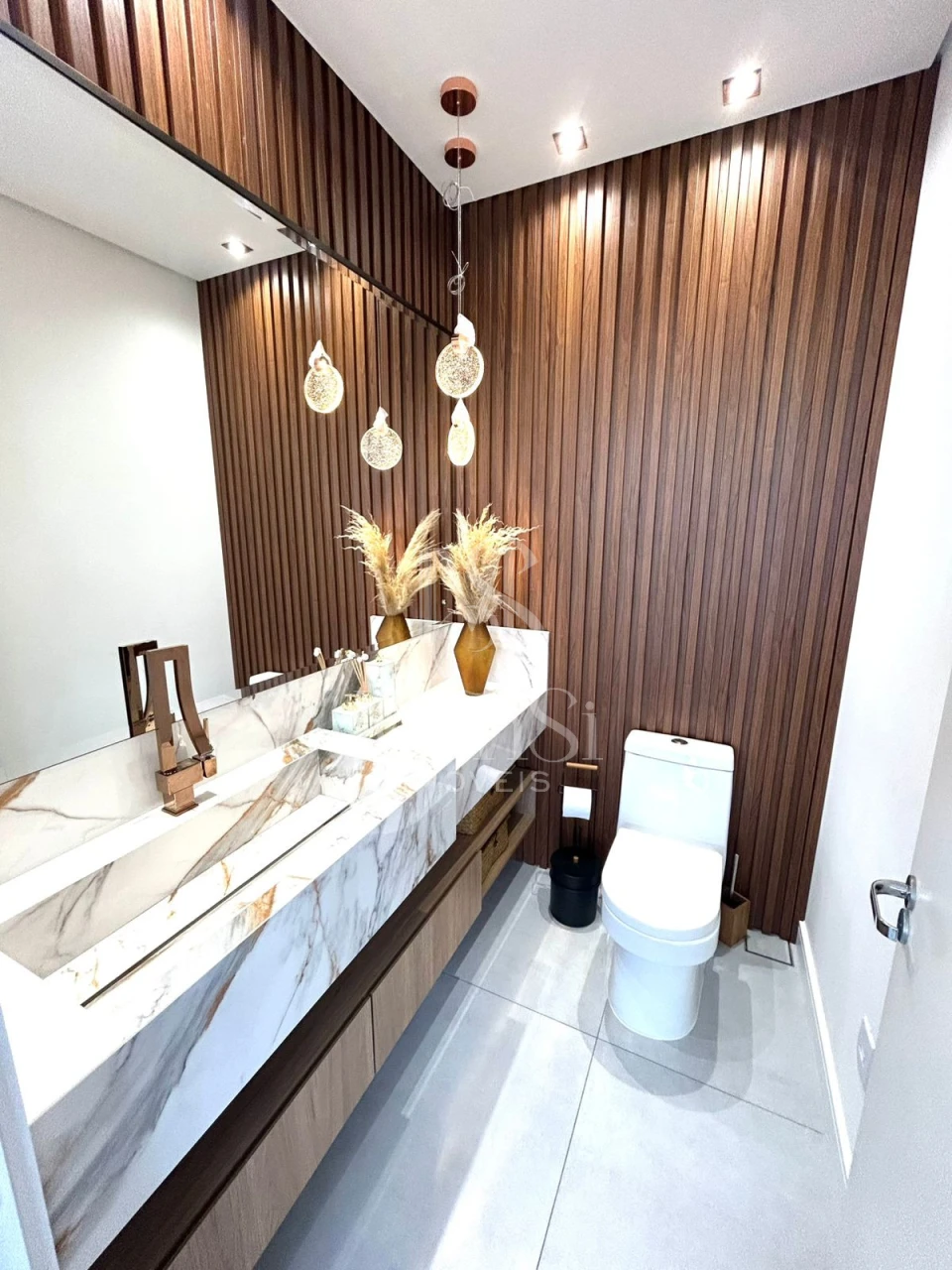 Sobrado com 3 suites no Alphaville