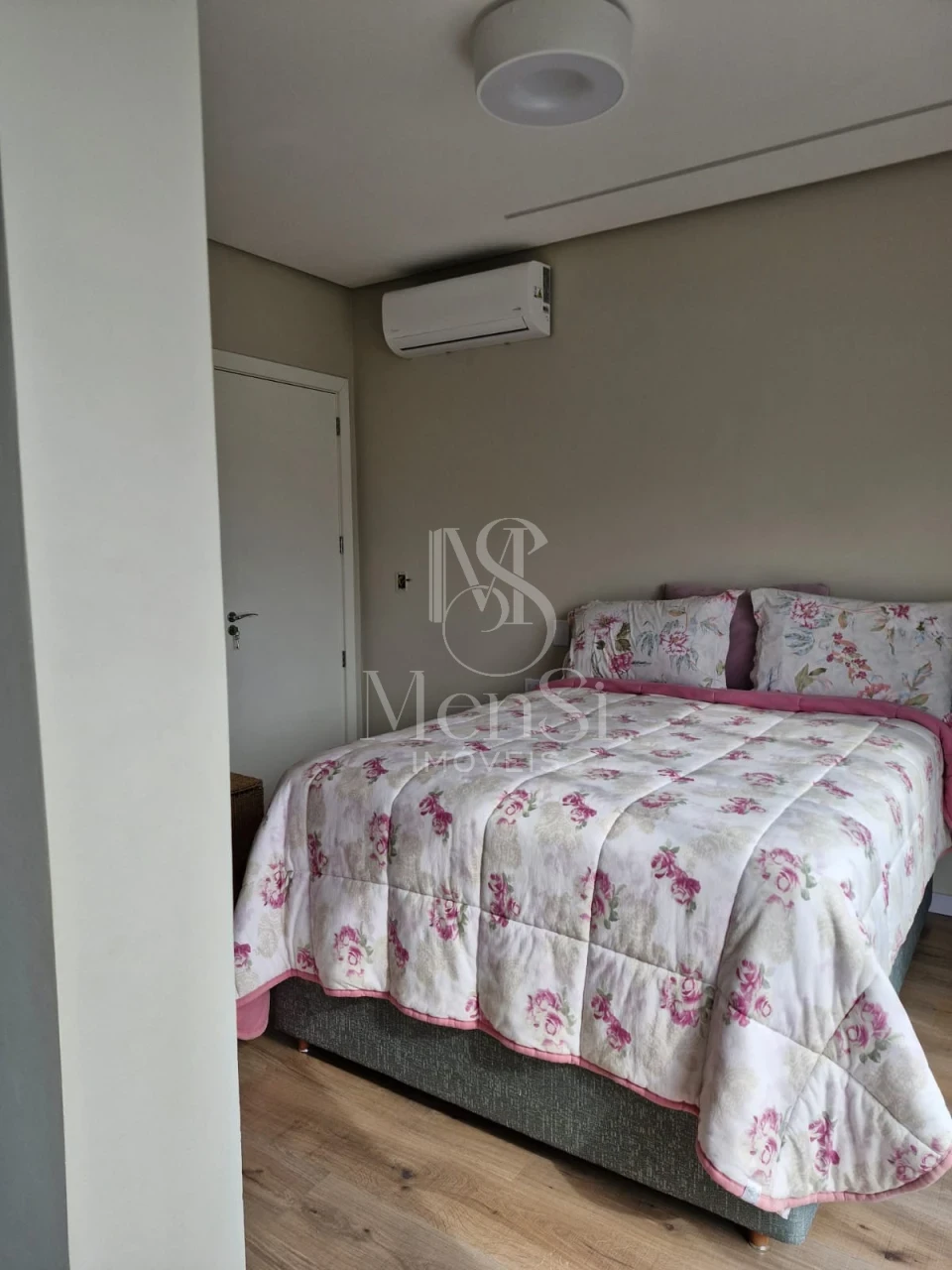 Casa em condomínio- Gravataí