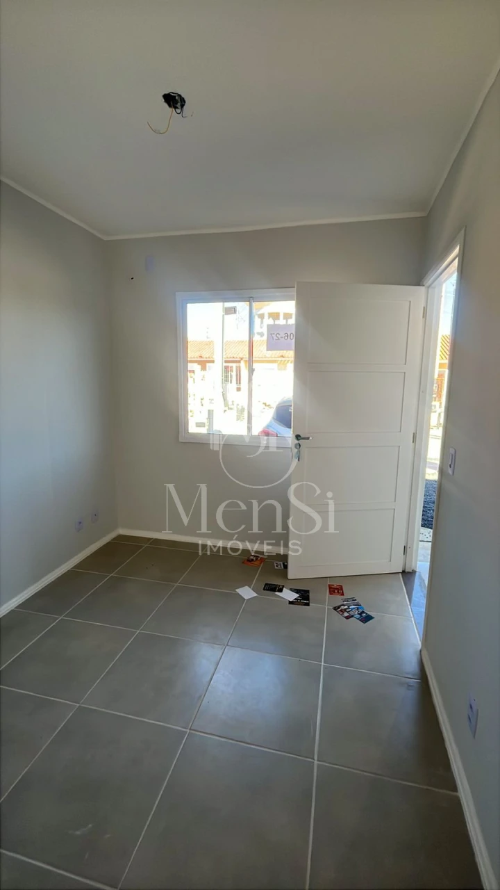 Casa 2 dormitórios - Cachoeirinha