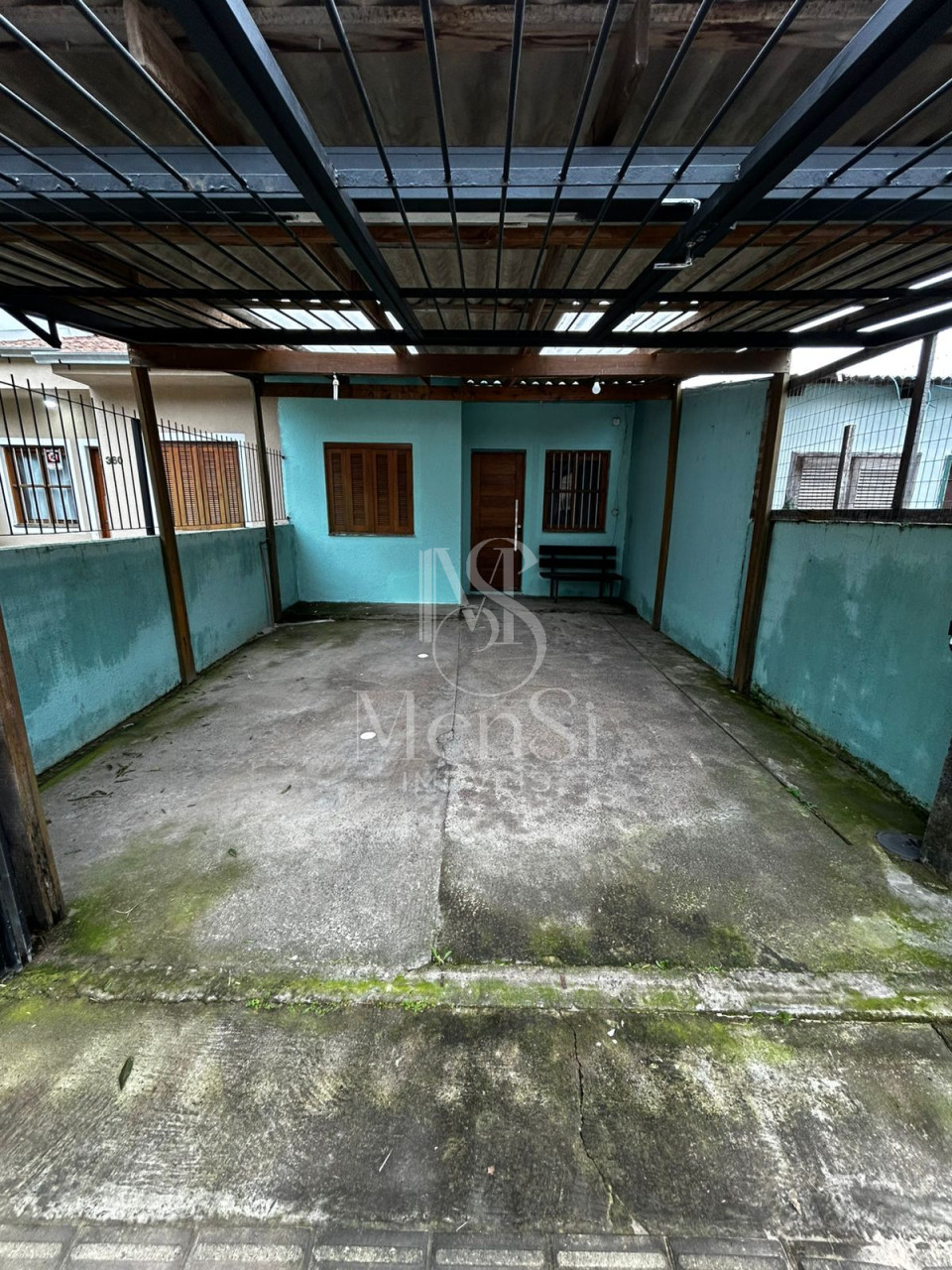 CASA SEMI MOBILIADA PARA LOCAÇÃO