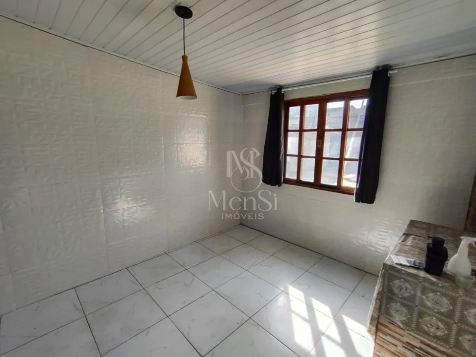 Casa 2 dormitórios - Cachoeirinha