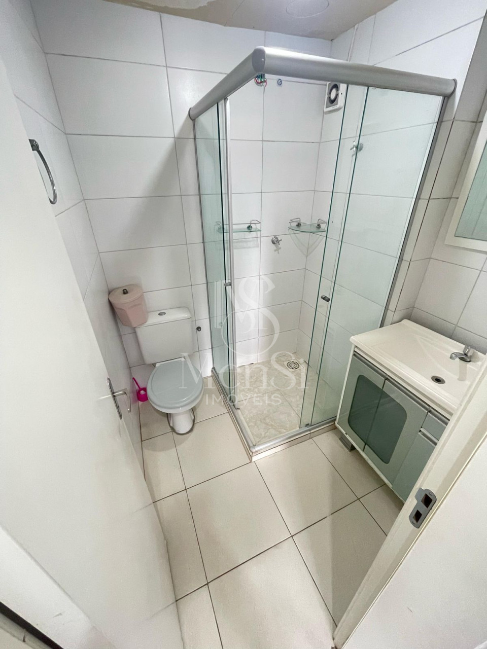 APARTAMENTO 2 DORMITÓRIOS - CAMBRUZZI