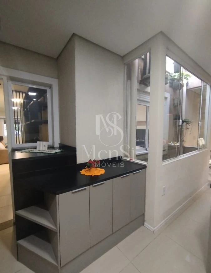 Casa com loja comercial