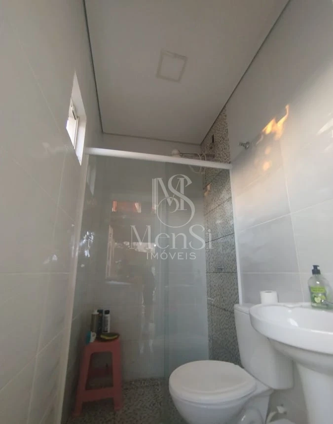 Casa com loja comercial