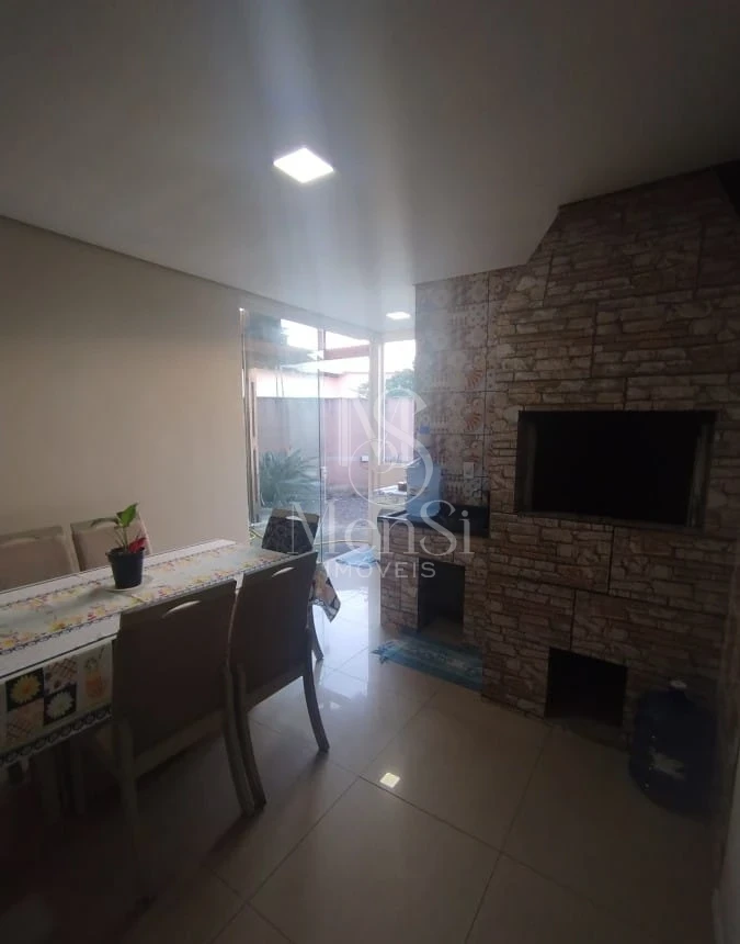 Casa com loja comercial