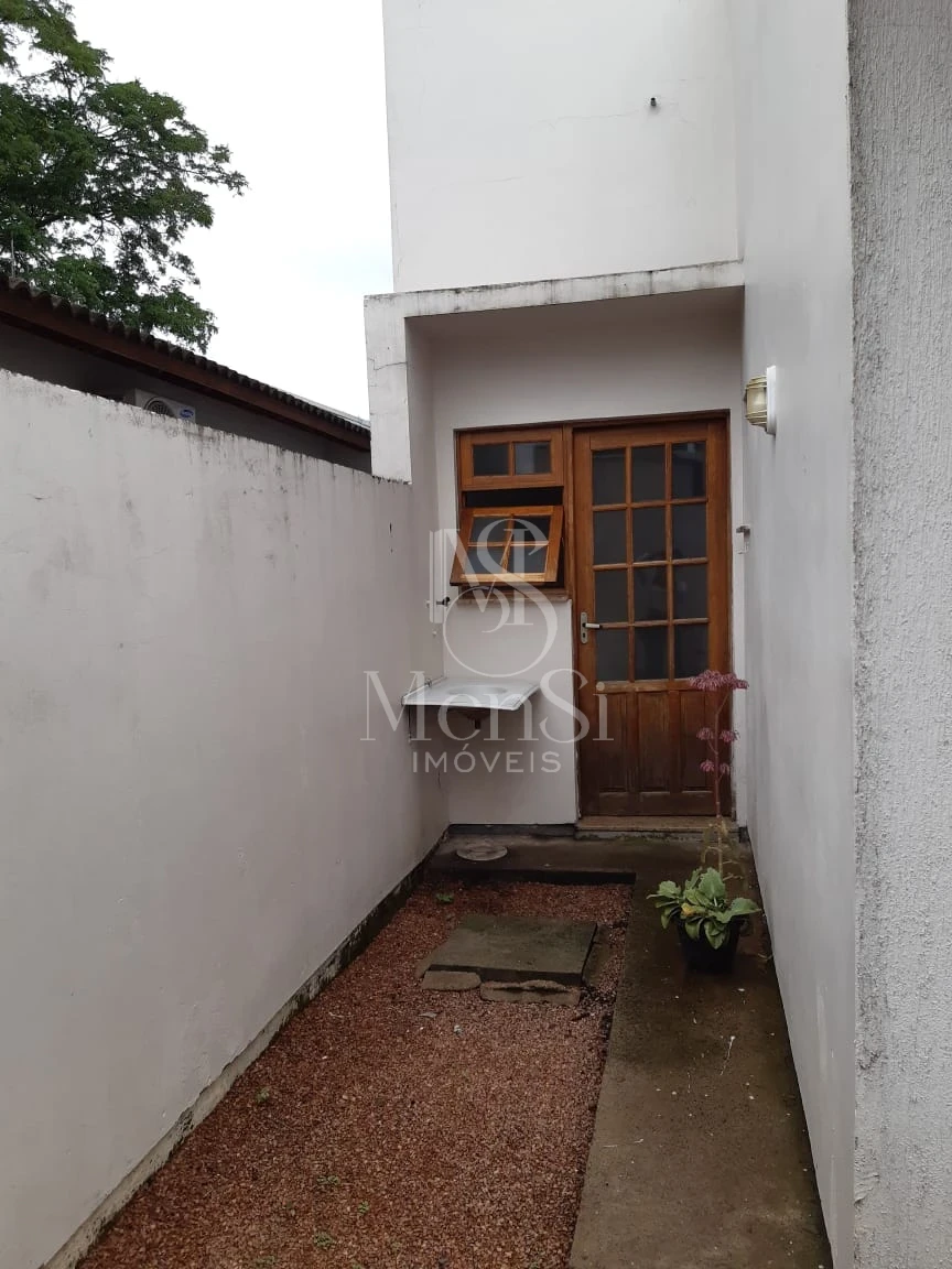 Casa 2 dormitórios - Cachoeirinha
