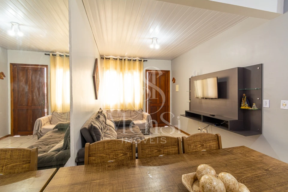 Casa 2 dormitórios - Cachoeirinha