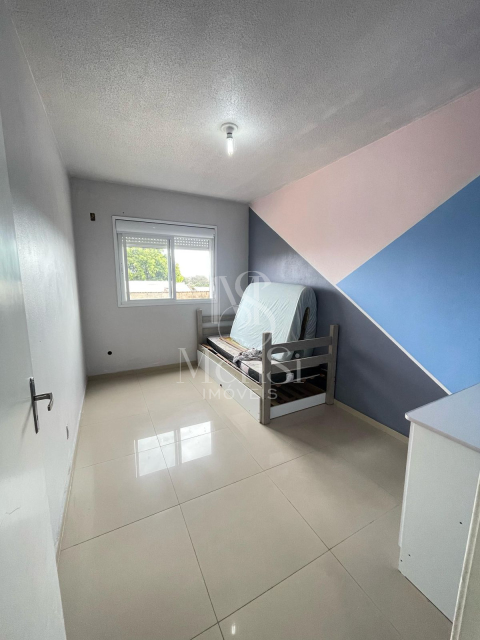 APARTAMENTO 2 DORMITÓRIOS - CAMBRUZZI