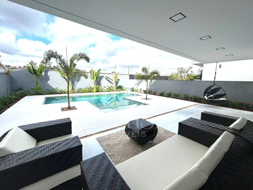 Sobrado com 3 suites no Alphaville