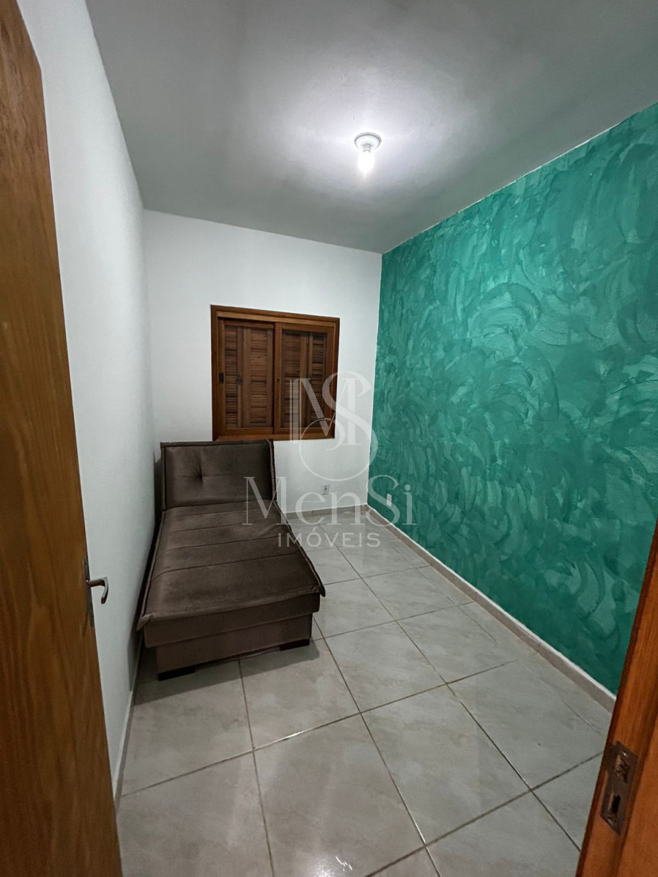CASA SEMI MOBILIADA PARA LOCAÇÃO