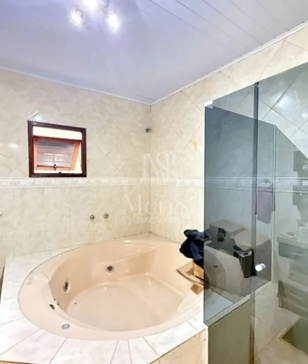 Casa 4 dormitórios - Cachoeirinha