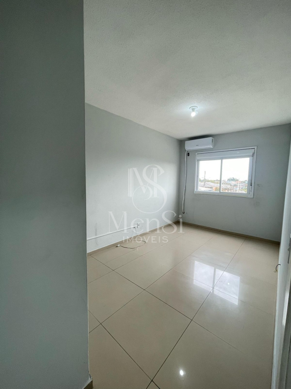 APARTAMENTO 2 DORMITÓRIOS - CAMBRUZZI