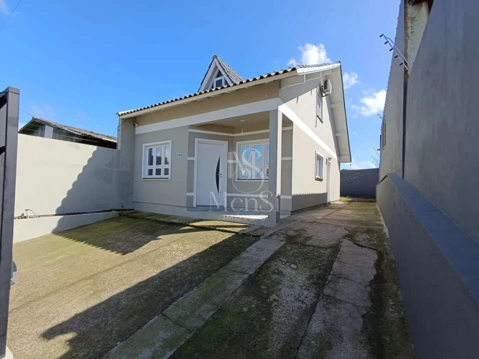 Casa 3 dormitórios - Cachoeirinha