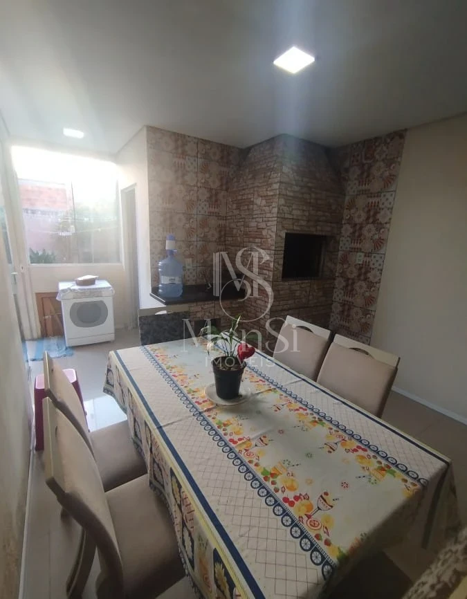 Casa com loja comercial