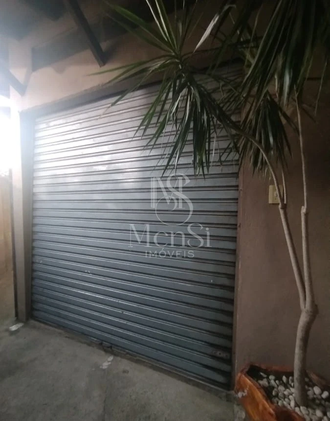 Casa com loja comercial