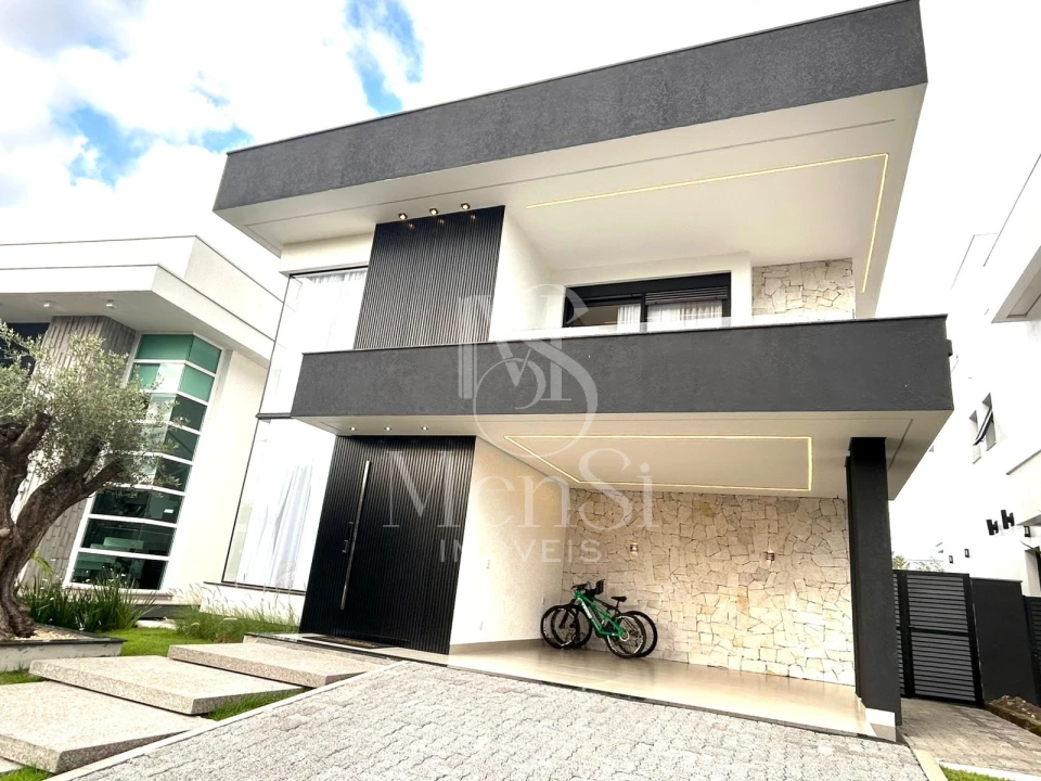 Sobrado com 3 suites no Alphaville