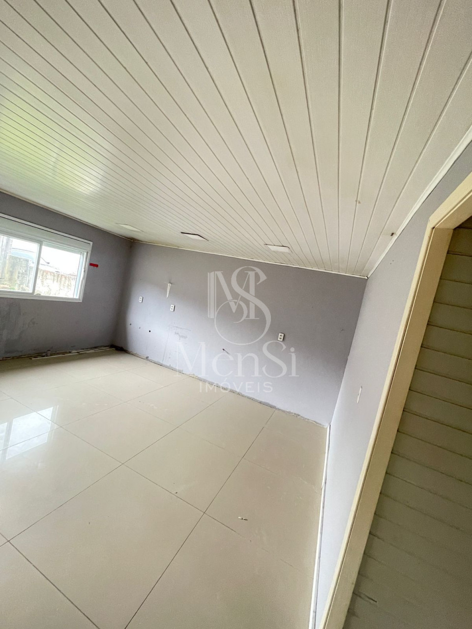 CASA MISTA PARA LOCAÇÃO SAO VICENTE