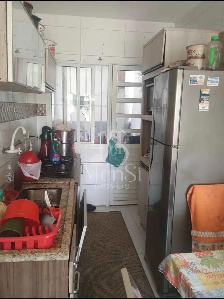 Casa 2 dormitórios - Cachoeirinha