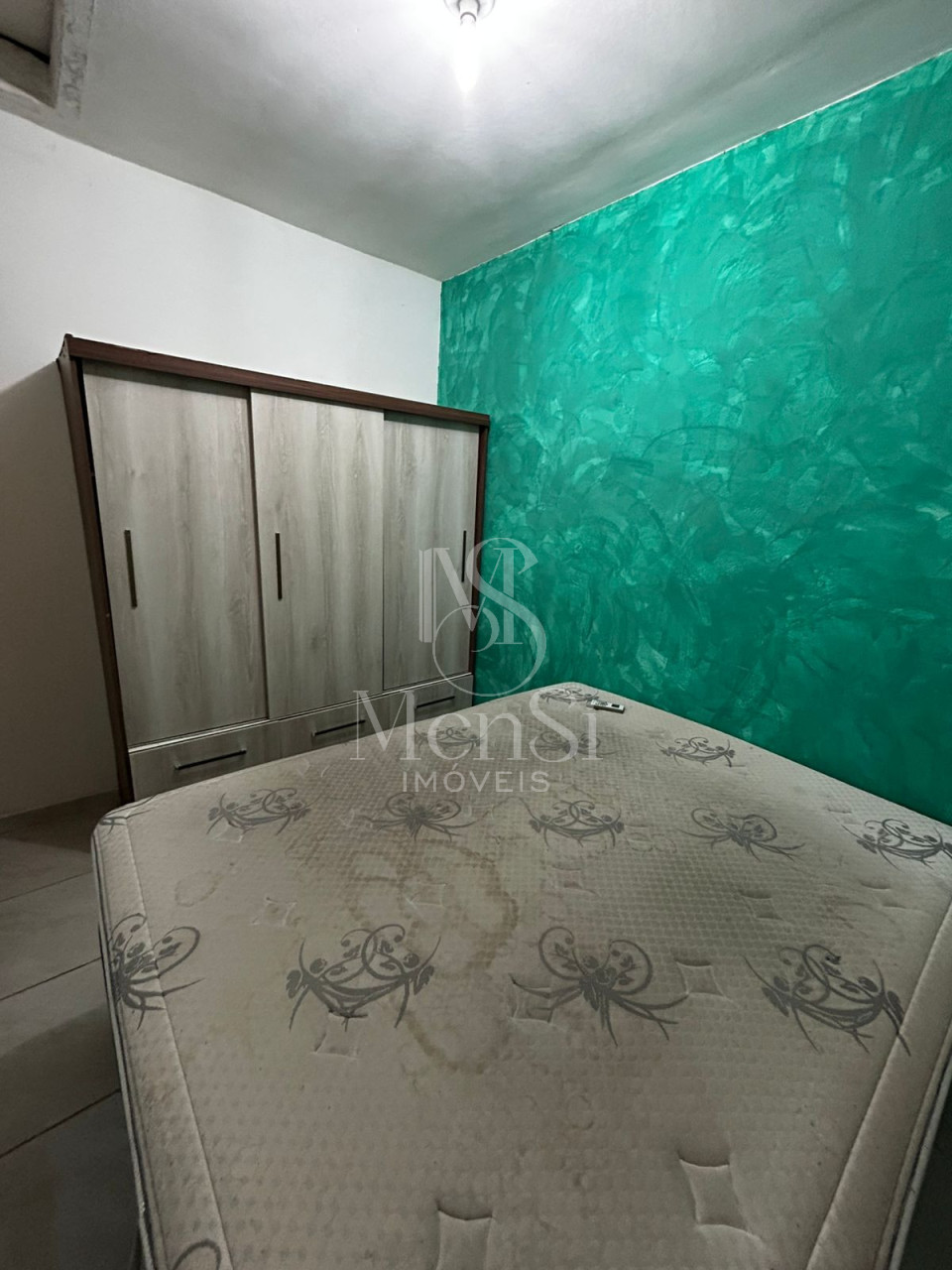 CASA SEMI MOBILIADA PARA LOCAÇÃO