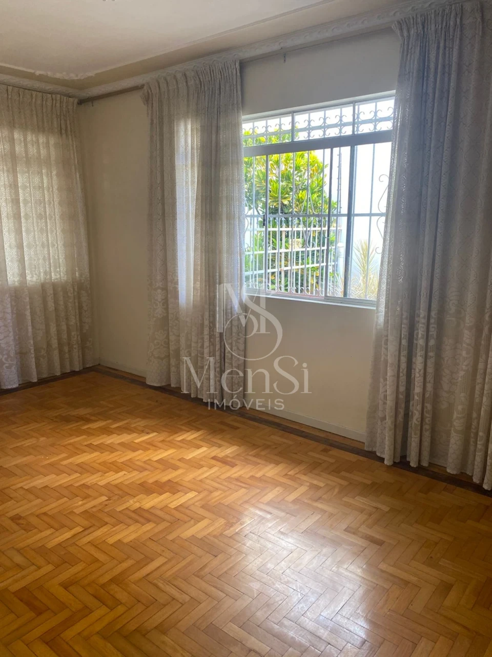 Casa 4 dormitórios - Porto Alegre