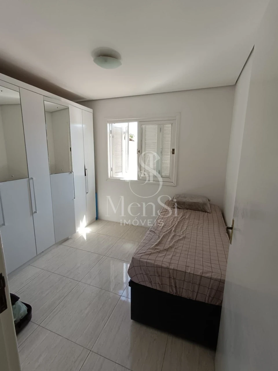 Casa 3 dormitórios - Cachoeirinha