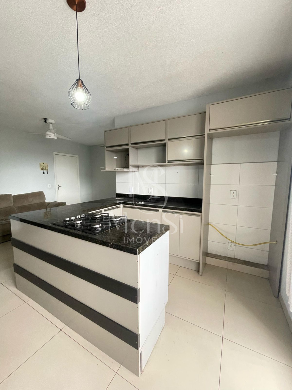 APARTAMENTO 2 DORMITÓRIOS - CAMBRUZZI