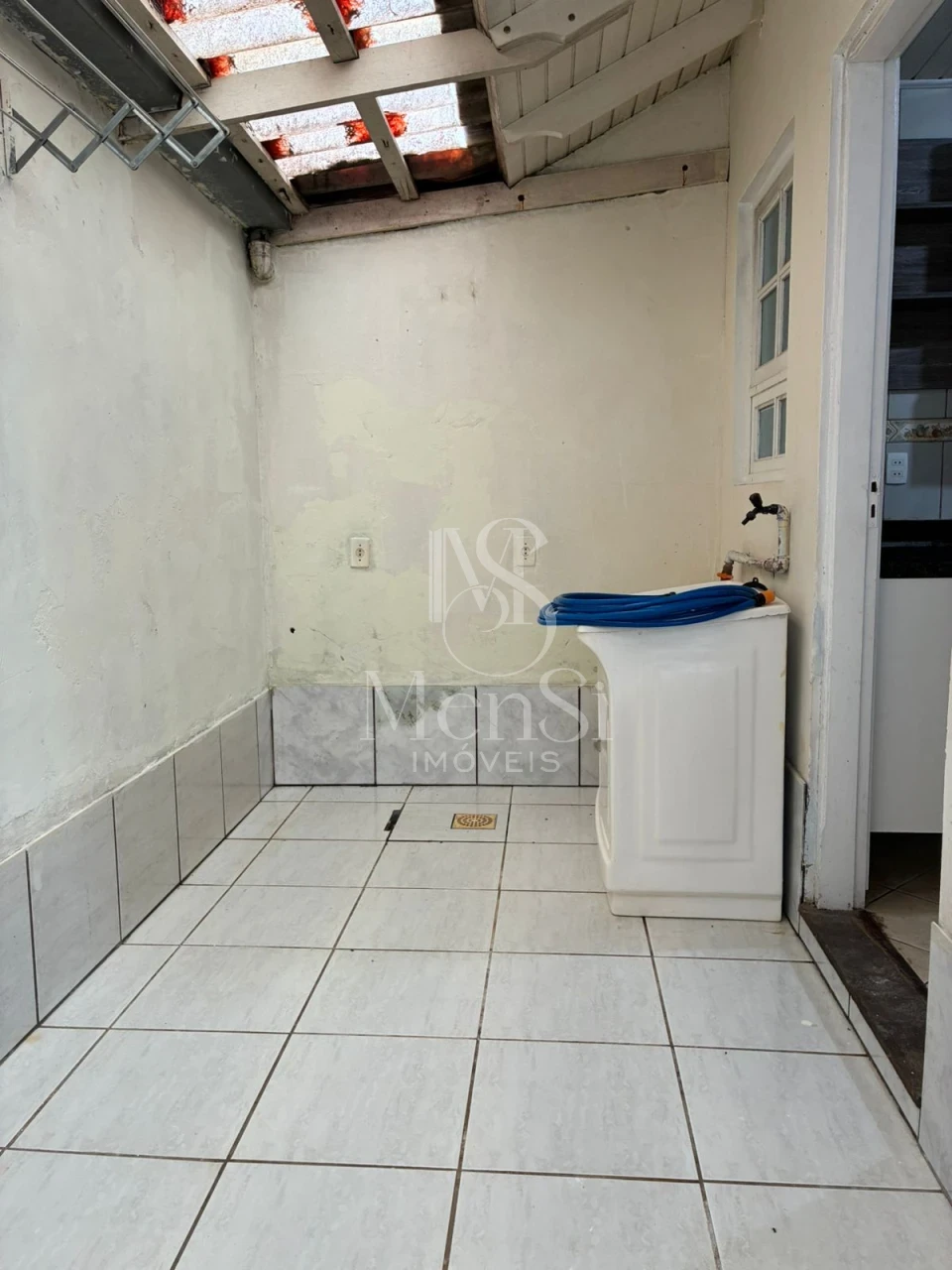 Casa 2 dormitórios em condomínio - Gravataí
