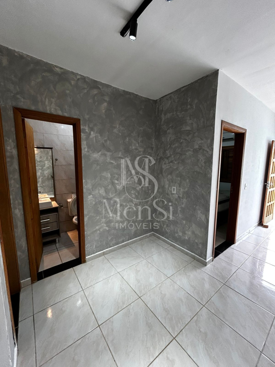CASA SEMI MOBILIADA PARA LOCAÇÃO