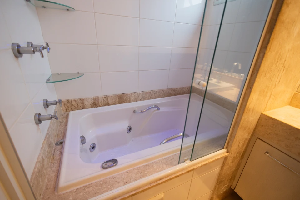 Apartamento À Venda Cora Coralina Londrina