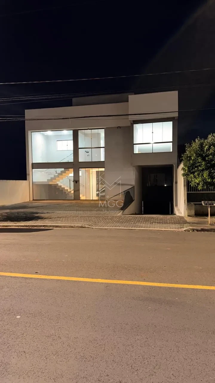 PRÉDIO COMERCIAL