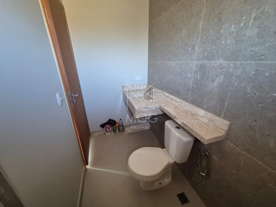 CASA A VENDA CONDOMÍNIO BELLA VITTÁ