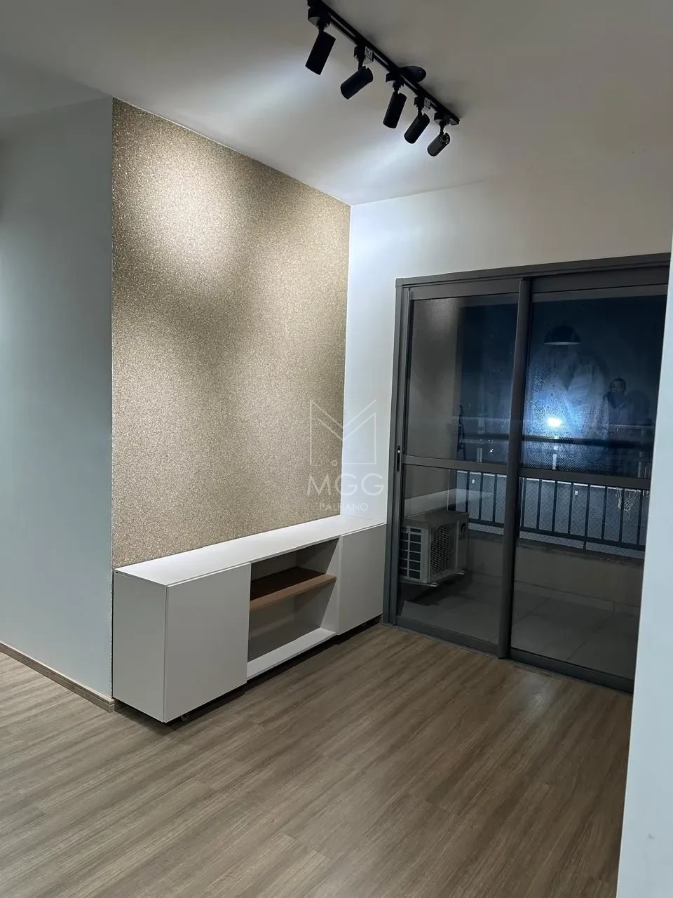 APARTAMENTO EDIFÍCIO CARMEL