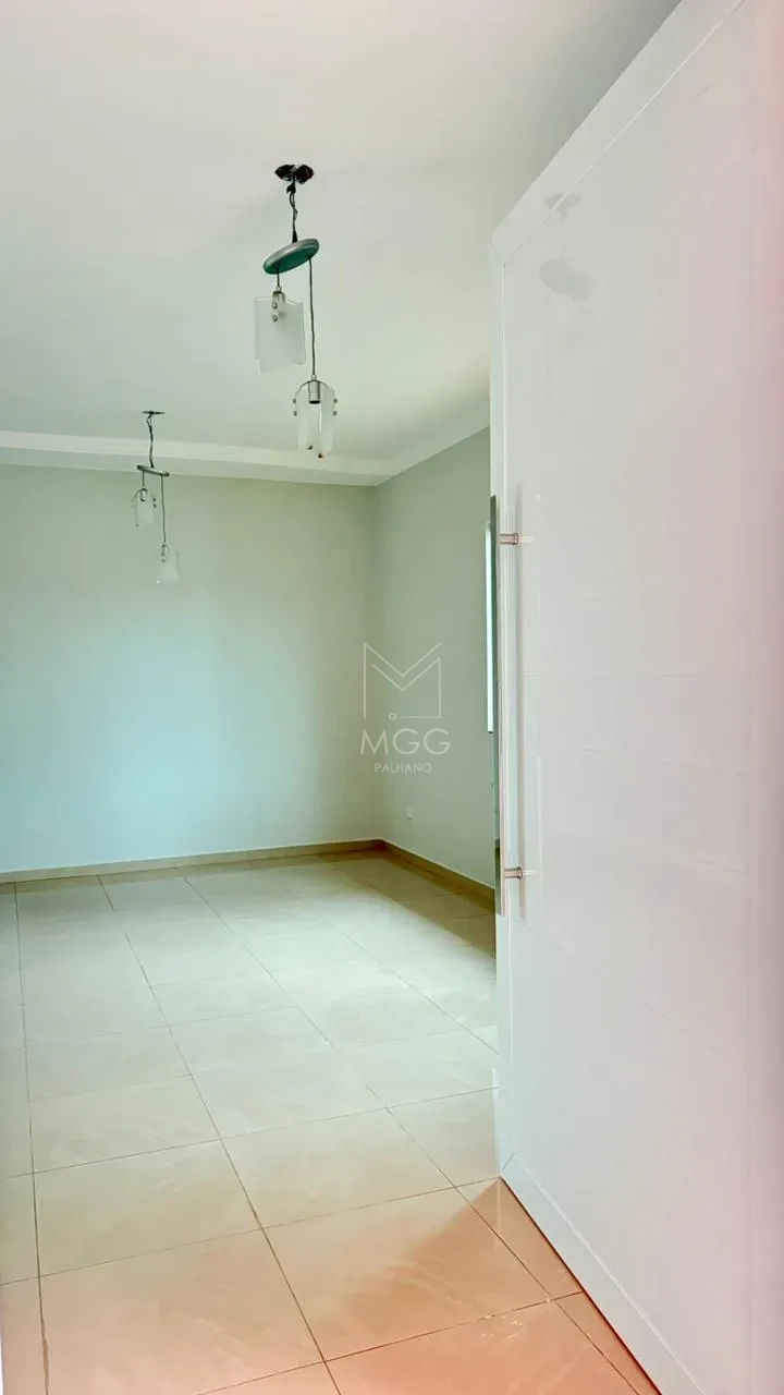 CASA À VENDA EM CAMBÉ