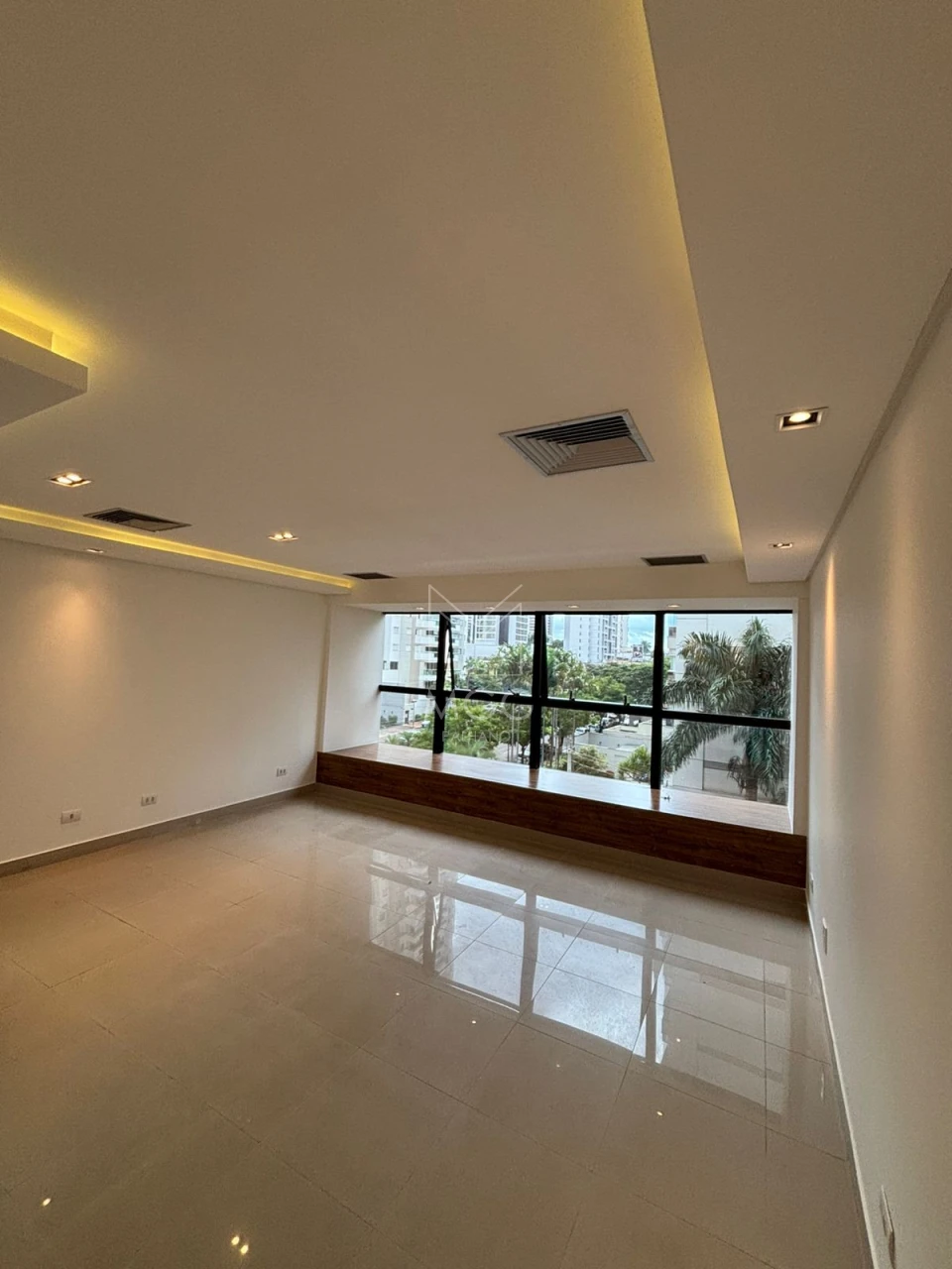 SALA COMERCIAL GENÉVE