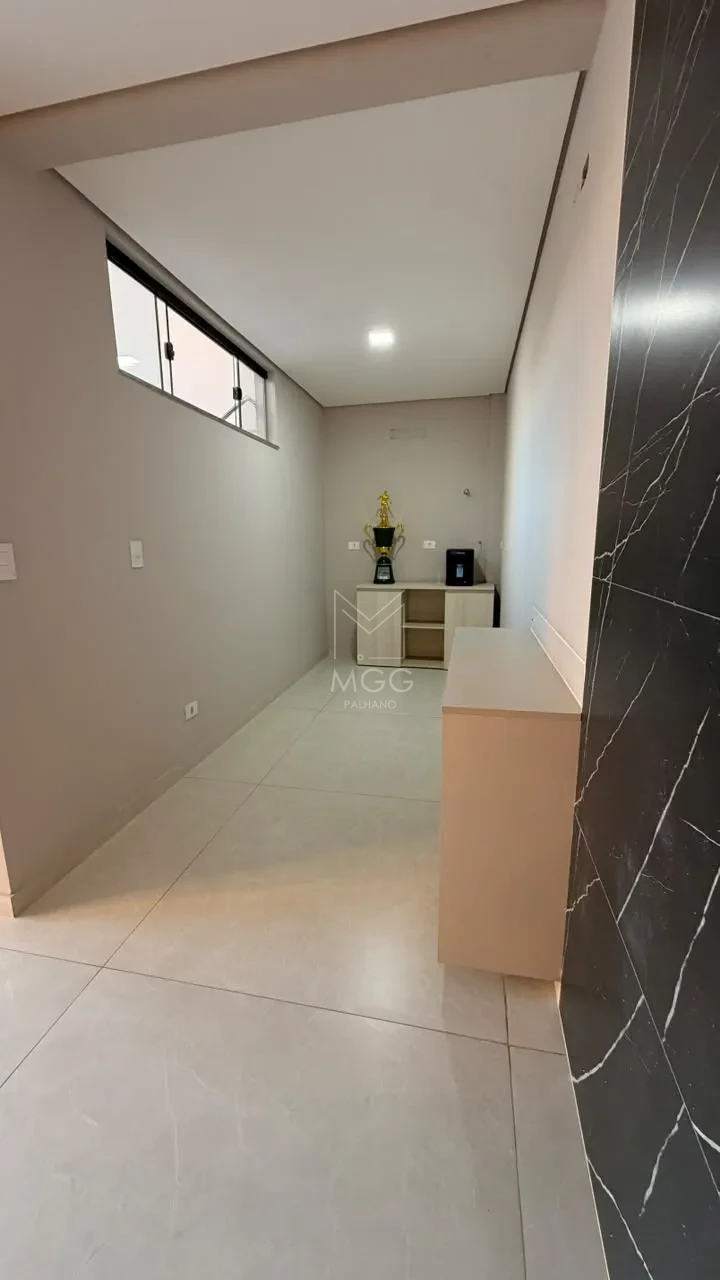 PRÉDIO COMERCIAL