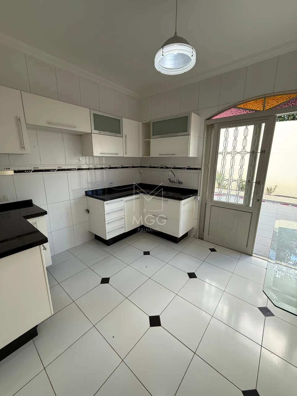 CASA COMERCIAL OU RESIDENCIAL RUA PARANAGUÁ