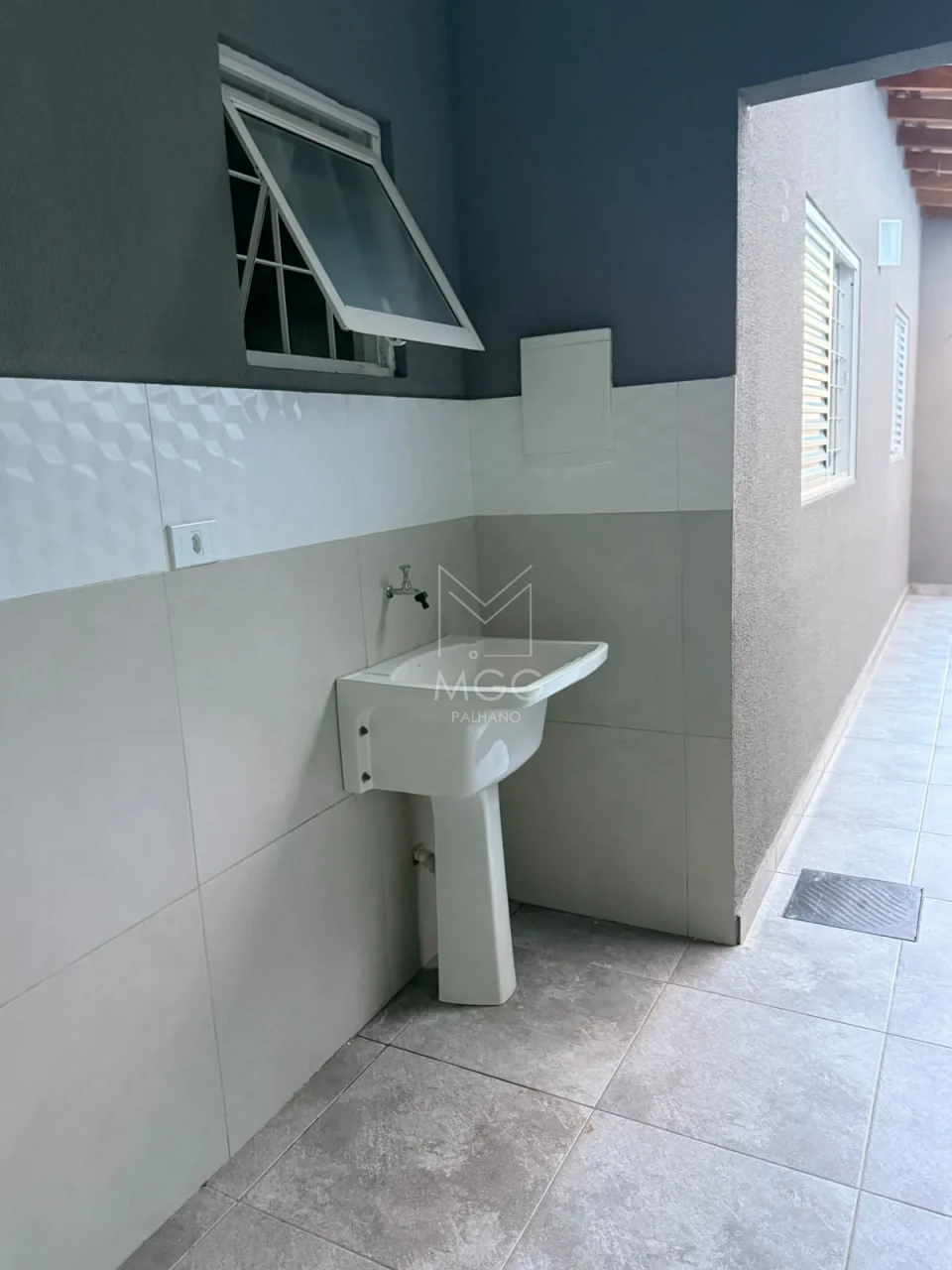 CASA JARDIM MILTON MENEZES - PRÓXIMO AV. ROBERT KOCH