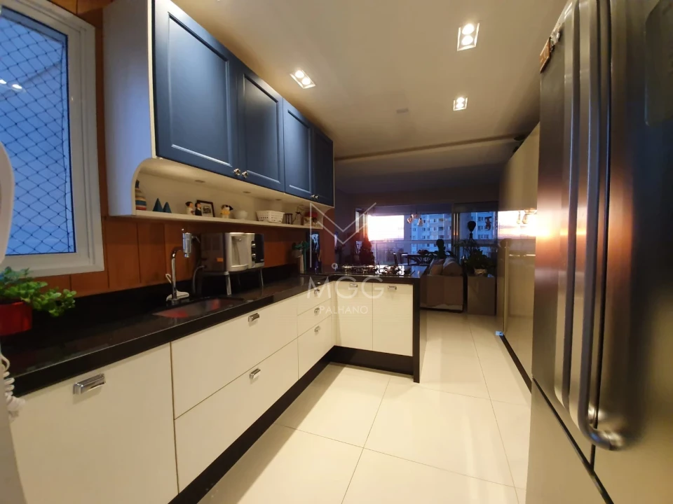 Apartamento de Alto Padrão no Oxford Village em Londrina: 3 Suítes, Varanda Gourmet e Completo em Planejados Evviva