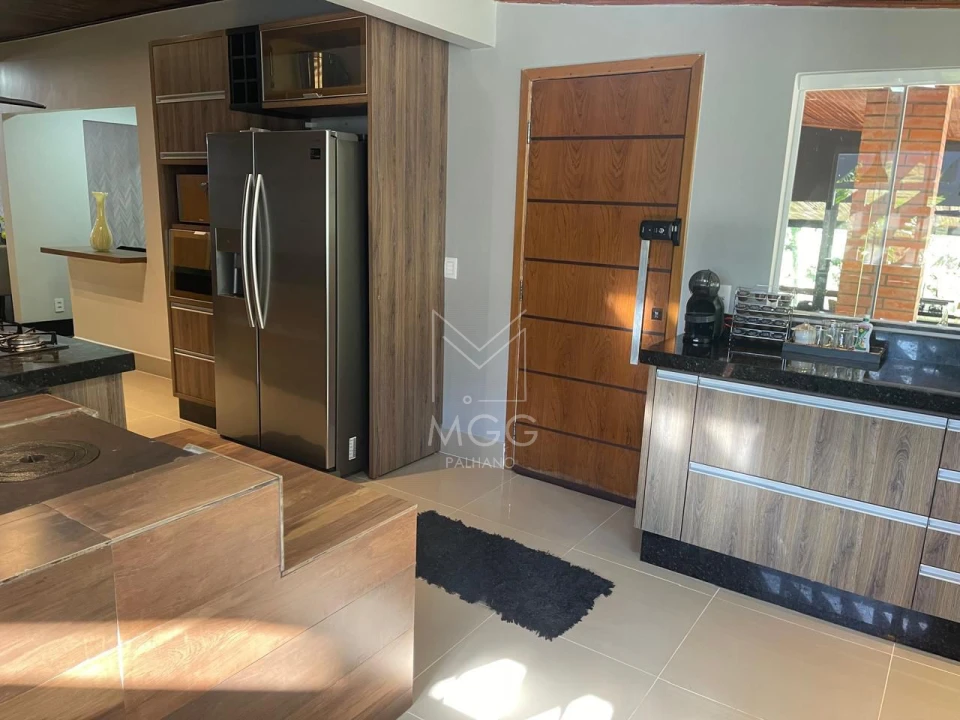 Haras próximo a pista em rolândia