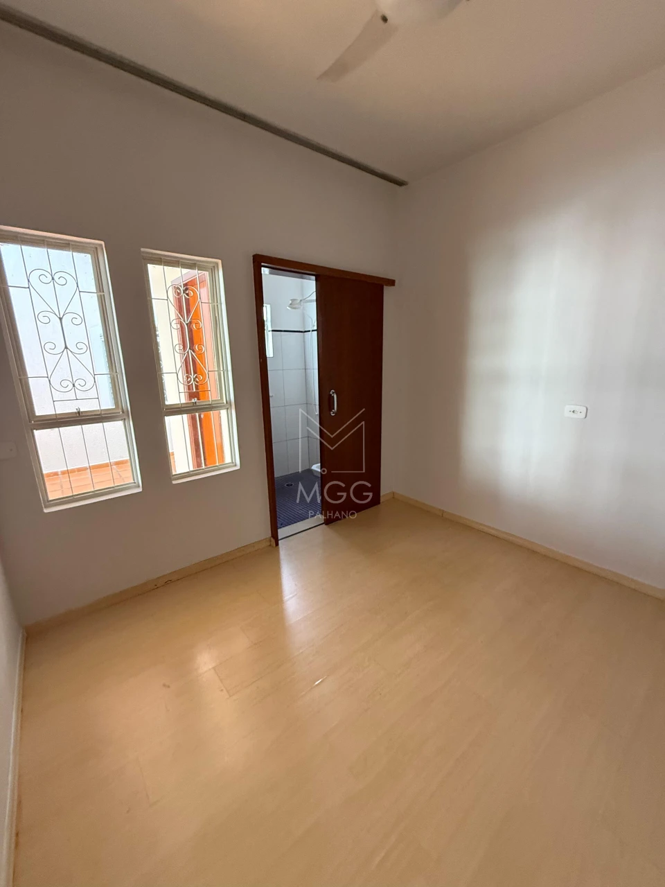 CASA COMERCIAL OU RESIDENCIAL RUA PARANAGUÁ