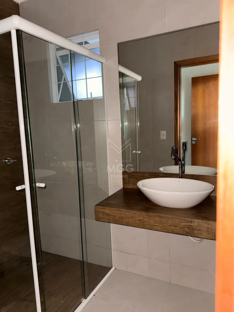 CASA JARDIM MILTON MENEZES - PRÓXIMO AV. ROBERT KOCH
