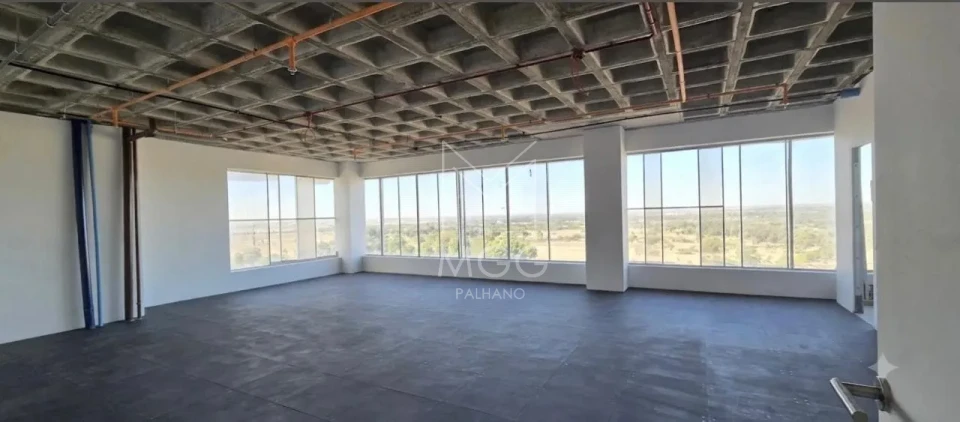 SALA COMERCIAL CATUAÍ CORPORATE