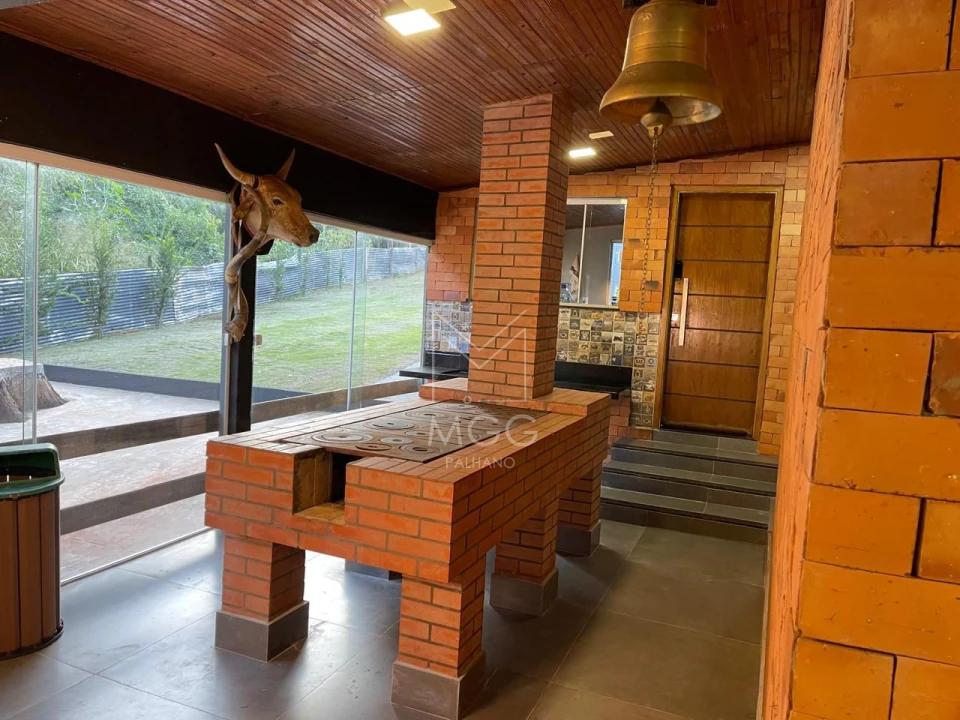 Haras próximo a pista em rolândia